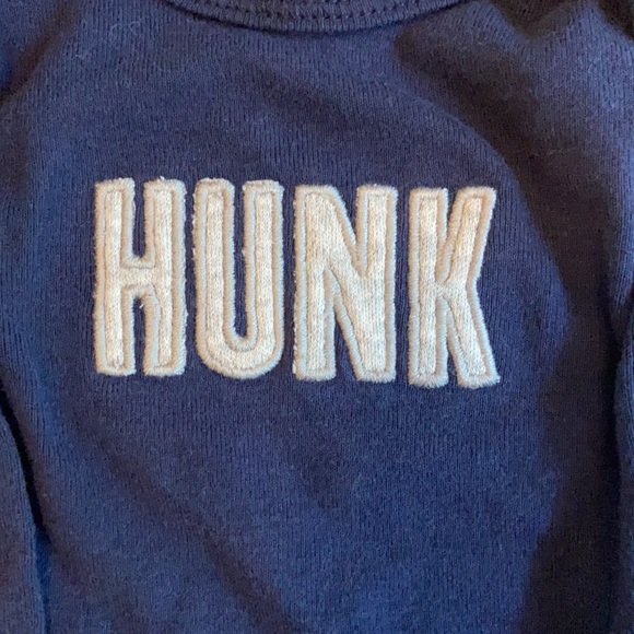 Carter’s “Hunk” Double Set Bundle - Picture 7 of 12